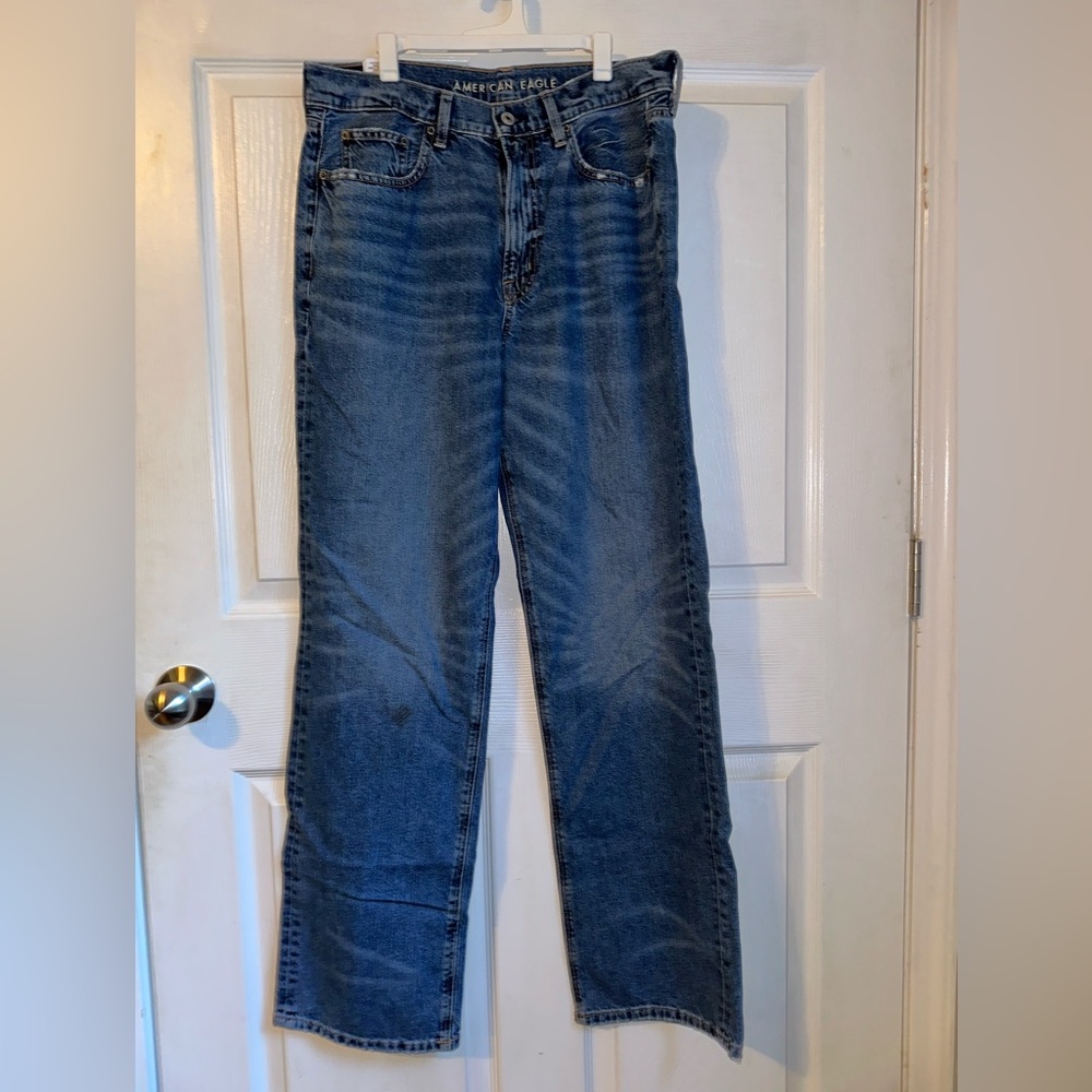barely worn american eagle flared jeans